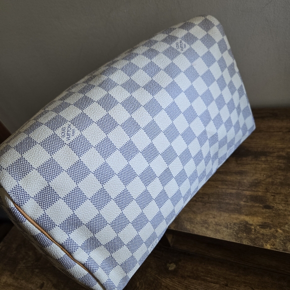 Louis vuitton Boston Checkered Top-Handle Satchel in Light Gray and Tan - Picture 3 of 13